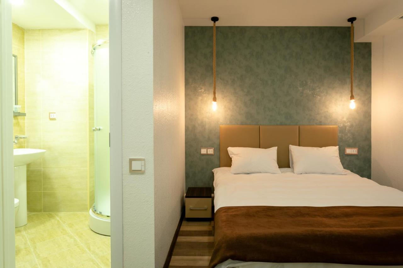 Gardenian Hotel Baky Esterno foto