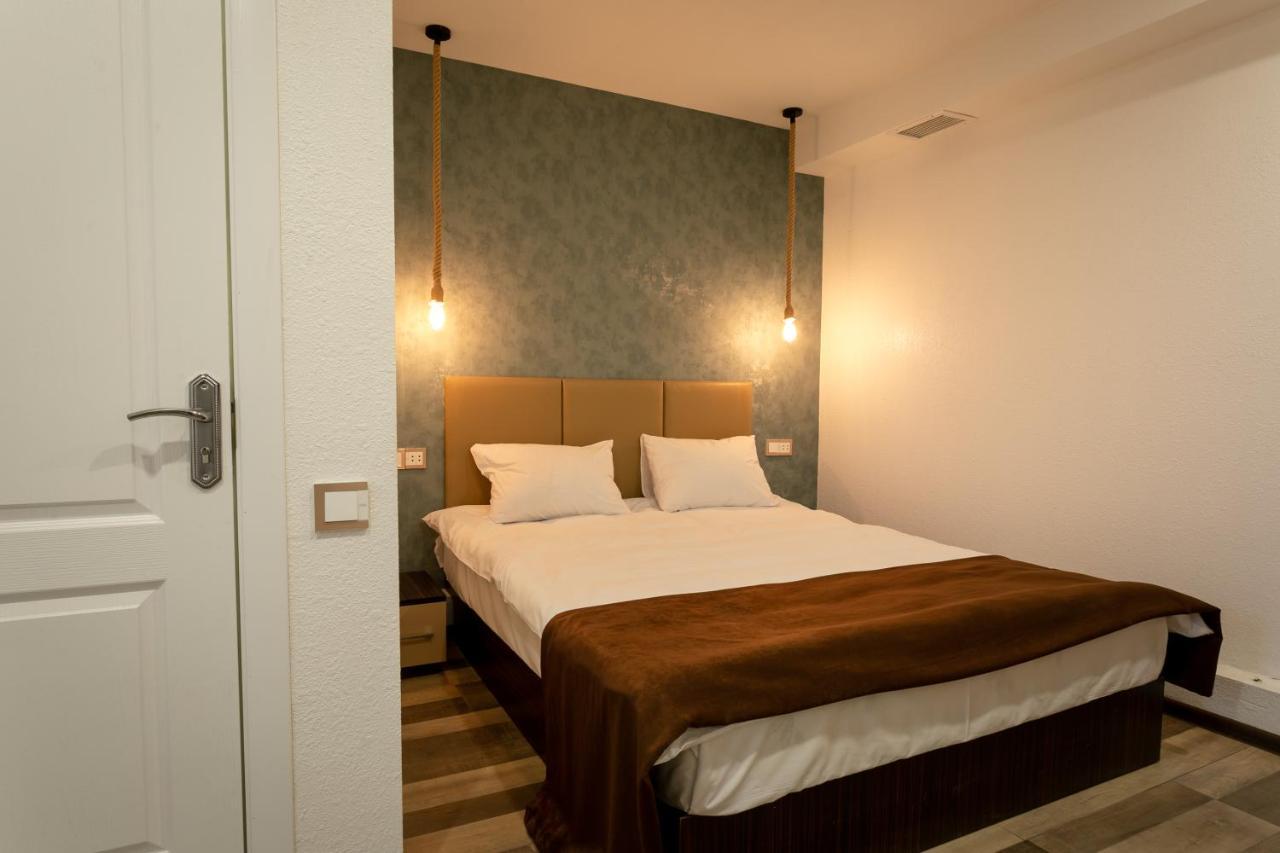 Gardenian Hotel Baky Esterno foto