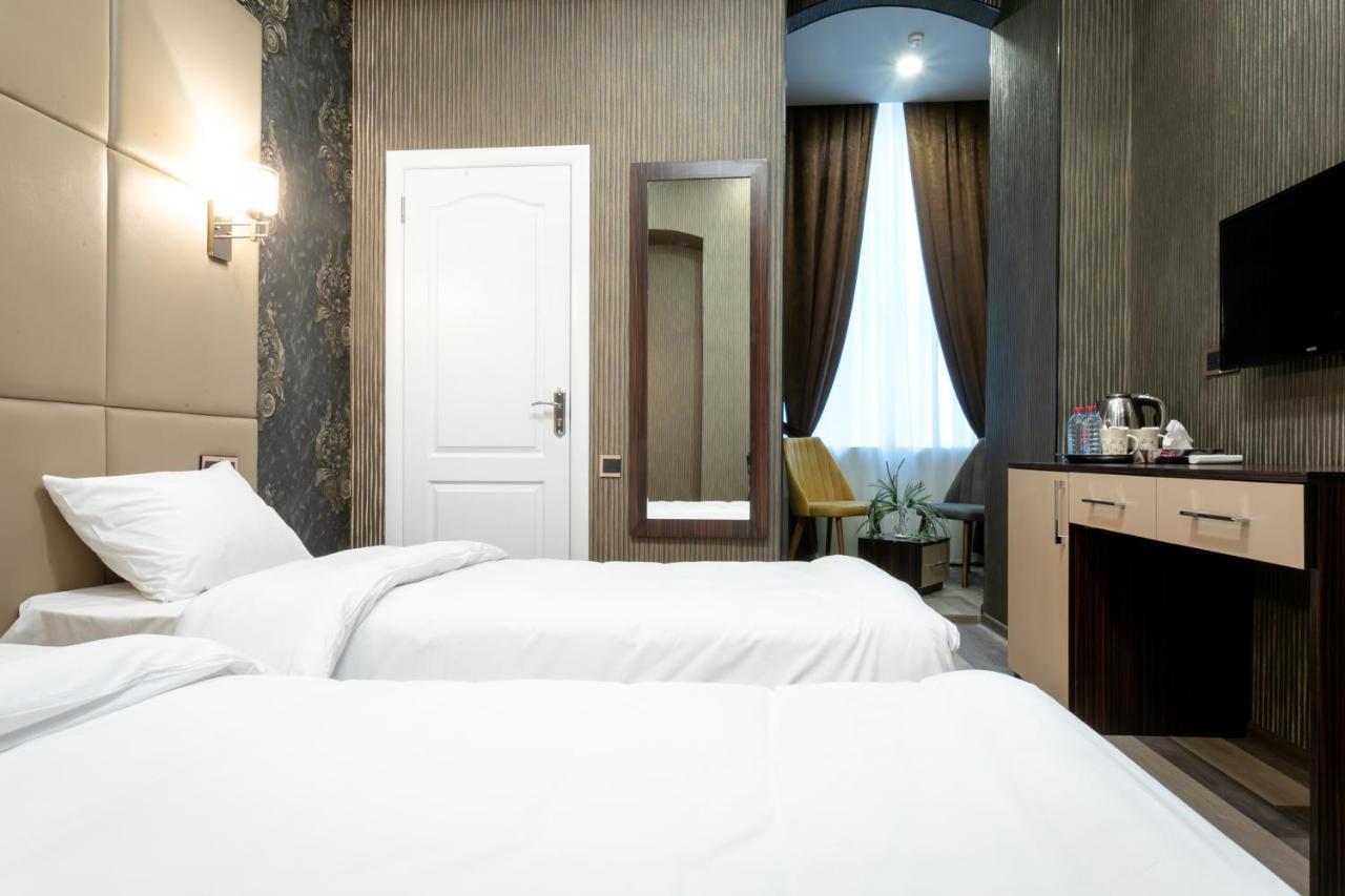 Gardenian Hotel Baky Esterno foto